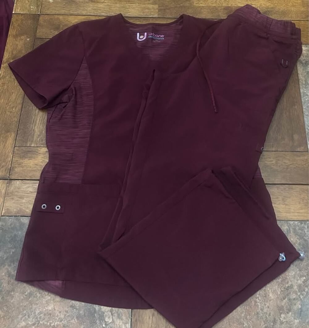 Woman's Urbane performance Scrub Shirt Pants Set Sz M/L